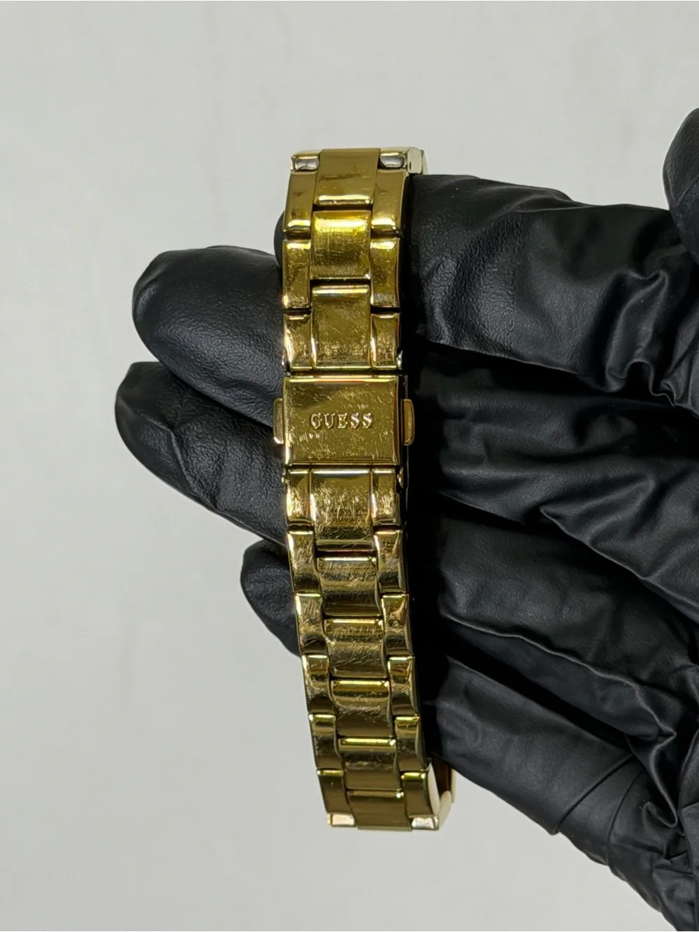 Guess stunning watch